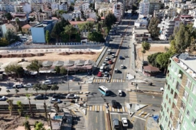 Tarsus’ta kavşak düzenlemesi ile trafik nefes aldı