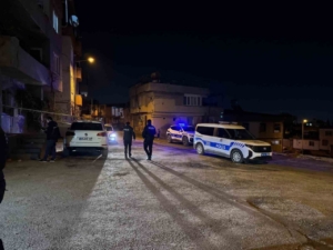 Tartıştığı amcasını silahla yaraladı