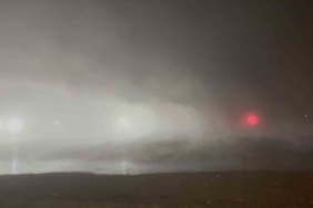 Tatvan’da yoğun sis sürücülere zor anlar yaşattı