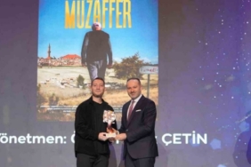 Tavşanlılı yönetmen Ömer Faruk Çetin "Muzaffer" adlı film ile en iyi belgesel film ödülü aldı