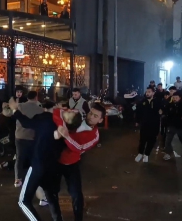 Tekirdağ’da birbirine giren taraftarlar mahalleyi savaş alanına çevirdi: 5 yaralı