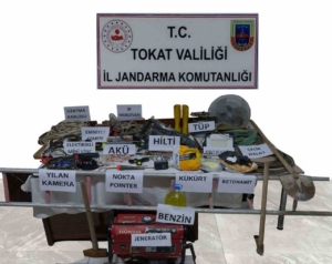 Tokat’ta kaçak kazı yapan 3 şüpheli suçüstü yakalandı