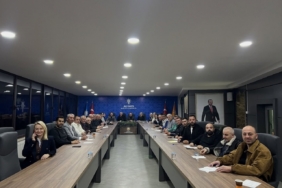 Toplantı, şehit İlhan Ongan için okunan Fatiha ile başladı