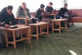 Uluslararası öğrenciler şehitler için hatim okudu