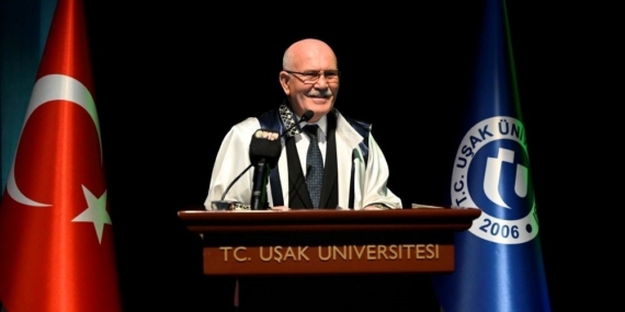 Uşak Üniversitesi’nde Akademik Yükselme ve Cübbe Giyme Töreni gerçekleşti