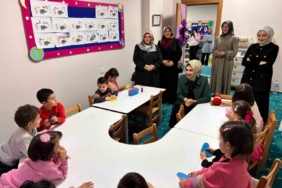 Vali eşi Berna Çiçek Kur’an Kursu’nu ziyaret etti