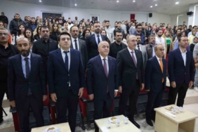 Vali Hatipoğlu: "Türkiye özellikle teknolojik alanda savunma sanayi başta olmak üzere yaptığı çalışmalarla çok farklı noktalara doğru evrildi"