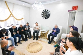 Vali Turan ve Kaymakam Yıldız Rümeysa Sanpur’un ailesine taziyede bulundu