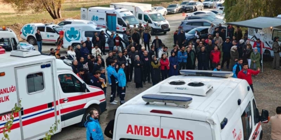 Van’da sağlık yöneticileri afet farkındalık kampında buluştu
