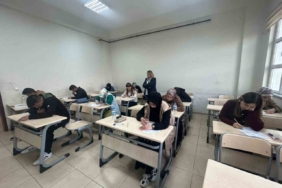 Vanlı öğrenciler ve yetişkinler kitap okuma yarışmasında buluştu