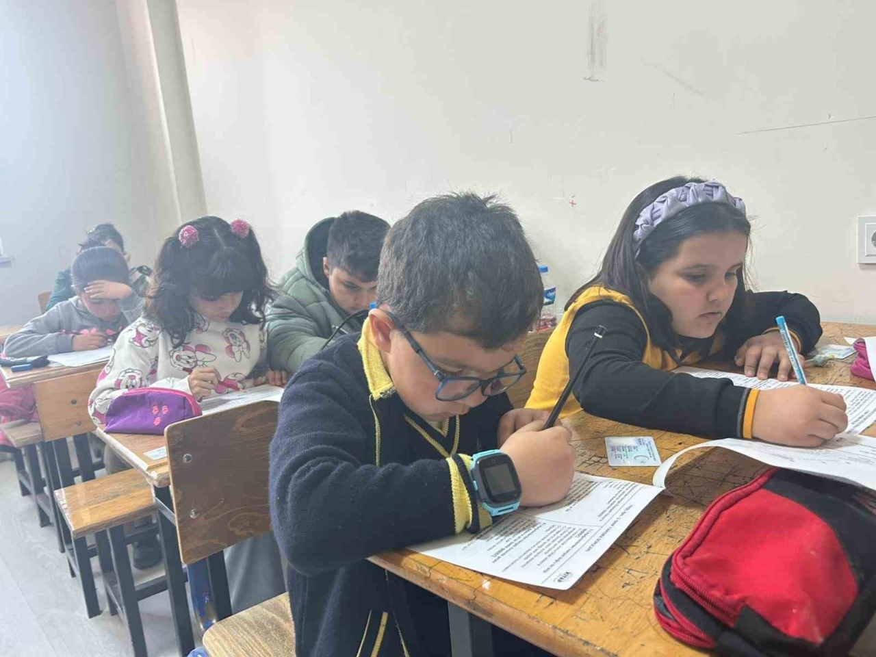 Vanlı öğrenciler ve yetişkinler kitap okuma yarışmasında buluştu