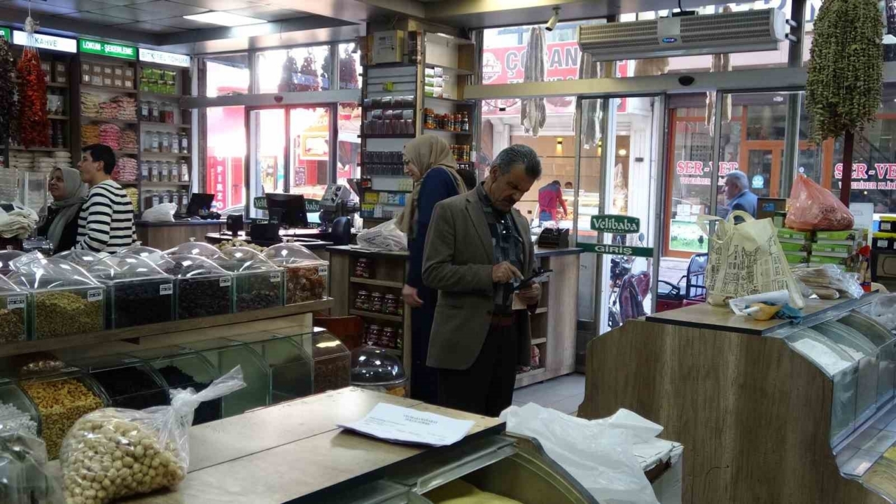 Vanlılar bağışıklıklarını bitkisel çaylarla güçlendiriyor