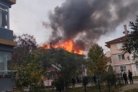 Yalova’da çatı yangını