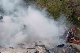 Yayladağı’nda metruk ev yangını