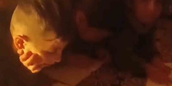 Yüksekova’da elektrik çilesi: Öğrenciler lüks lambası ışığında ders çalışıyor