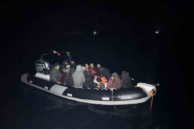 Yunanistan’ın Türk sularına geri ittiği 31 düzensiz göçmen kurtarıldı