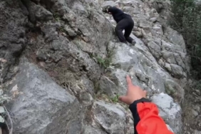 Yürüyüşe çıktıkları dağda mahsur kaldılar, yardımlarına JAK ve AFAD ekibi yetişti