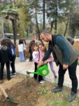 Zonguldak’ta ilkokul öğrencileri fidan dikti