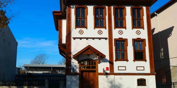 100 yıllık tarih yeniden canlandı