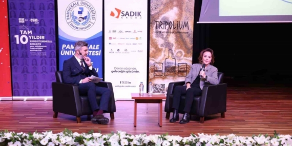 11. Girişimcilik ve Liderlik Programı iş dünyasının profesyonellerini gençlerle buluşturdu