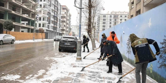 149 mahallede yol açma çalışmaları devam ediyor