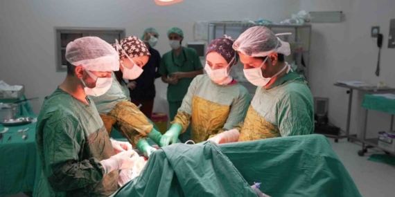 2 kilogramı aşan dev tümör başarıyla çıkarıldı