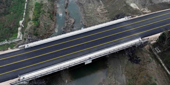 20 mahalleyi birbirine bağlayan köprüde yenileme çalışmaları sona geldi