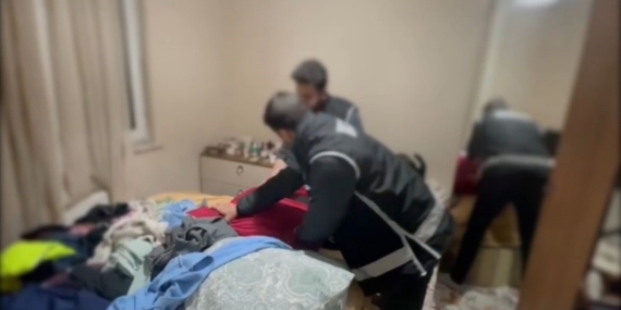 40 yıl hapis cezasıyla aranıyordu, gardıroptan çıktı