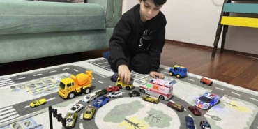 6 yaşındaki çocuktan ambulans duyarlılığı