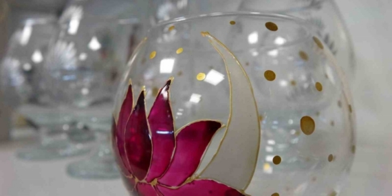 800 derece ateşle buluşan cam sanat eserine dönüşüyor