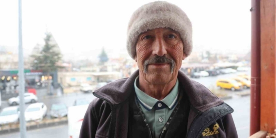 9 dil biliyor, gören şaşırıyor