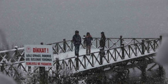 Abant Gölü Milli Parkı’nda kış güzelliği