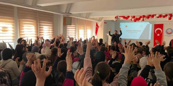 Abdurrahman Sarar İmam Hatip Ortaokulunda anlamlı seminer