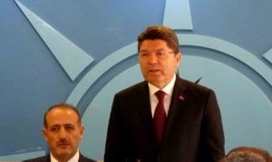 Adalet Bakanı Tunç: "Terörsüz Türkiye sürecini sabote etmek isteyenlere karşı uyanık olacağız"