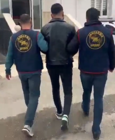 Adana’da 41 yıl kesinleşmiş hapis cezasıyla aranan hükümlü yakalandı