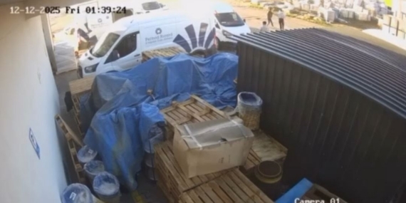 Adana’da bir kişinin bıçaklanarak öldürüldüğü olayın kamera kayıtları ortaya çıktı