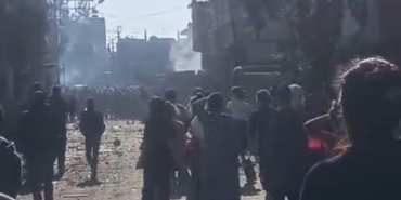 Adana’da bir mahalle taş, şişe ve sopalarla birbirine girdi