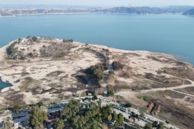 Adana’da yıkım yapılan Amerikan Adası girişi kayalarla kapatıldı