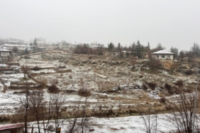 Adana’nın yüksek kesimlerine kar yağdı