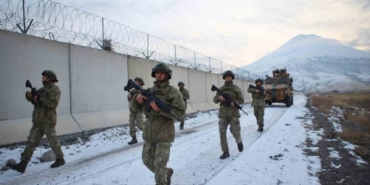 Ağrı Dağı eteklerinde görev yapan Mehmetçik yeni yıla vatan nöbetinde girdi