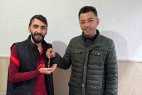 Ağrı’da kaybolan altın bileklik jandarma personeli tarafından sahibine teslim edildi