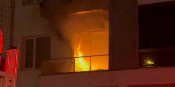 Ailesiyle tartıştı, evini ateşe verdi: 3 kişi dumandan etkiledi