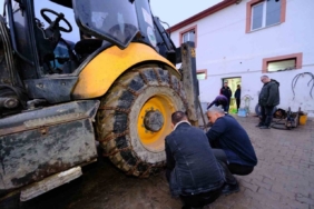 Akdağmadeni Belediyesi’nin karla mücadele ekipleri teyakkuzda