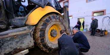 Akdağmadeni Belediyesi’nin karla mücadele ekipleri teyakkuzda