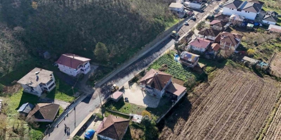 Akyazı’da altyapı bitti, asfalt serimi başladı