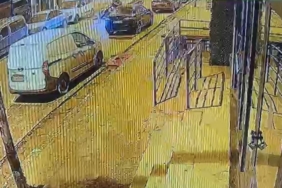 Alkollü sürücü, park halindeki araca çarparak takla attı; o anlar kamerada