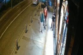 Alkollü travesti, başıyla vurduğu iş yeri vitrin camını kırdı