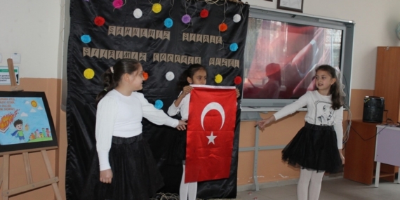 Altıntaş’ta "Çocuk Şiirleri Okumaları" etkinliği düzenlendi