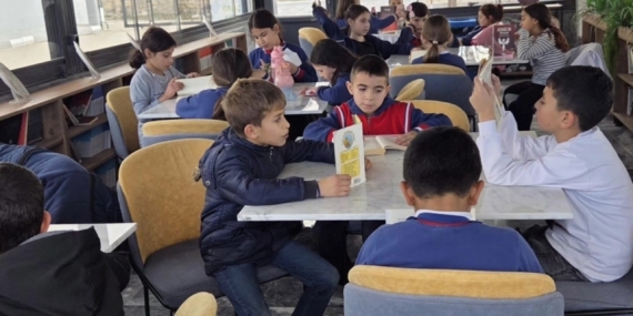 Altıntaş’ta kitap okuma etkinliği