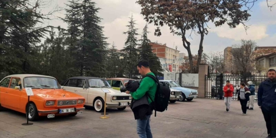 Anadol araçlarının sergilendiği ’Anadol’un Doğuşu Sergisi’ ziyarete açıldı